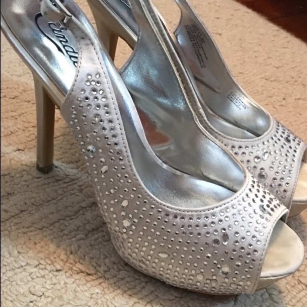 Silver Candies Peep Toe Slingback pump